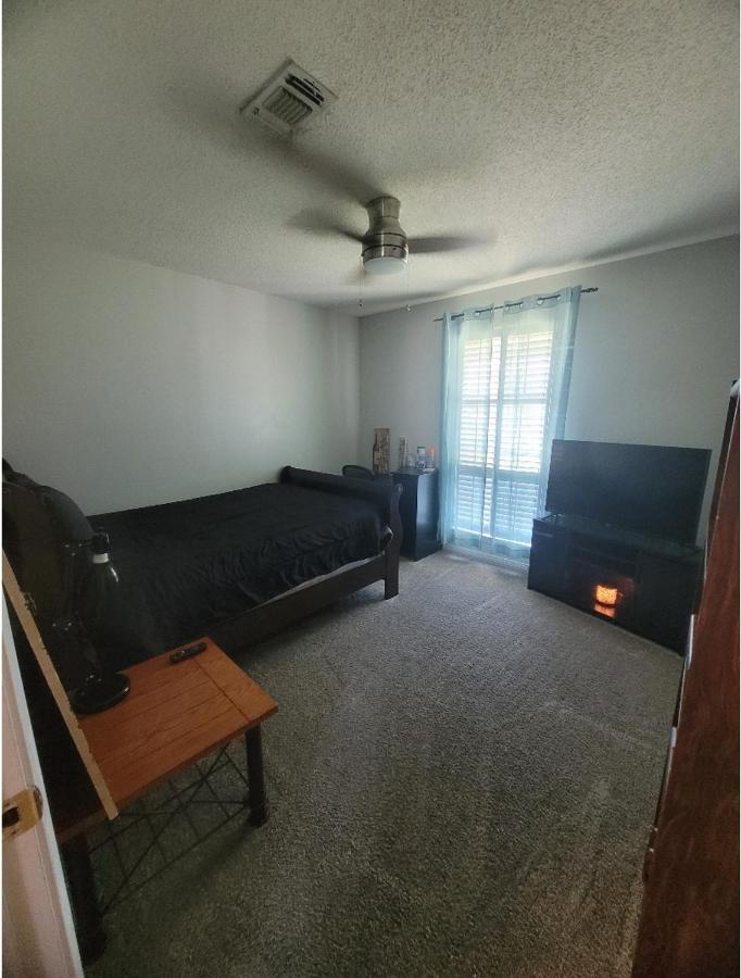 Bedroom Four Minutes From Beach ペンサコーラ エクステリア 写真